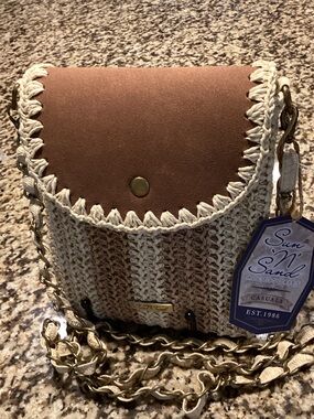 Sun and Sand Crème woven cross Body Bag